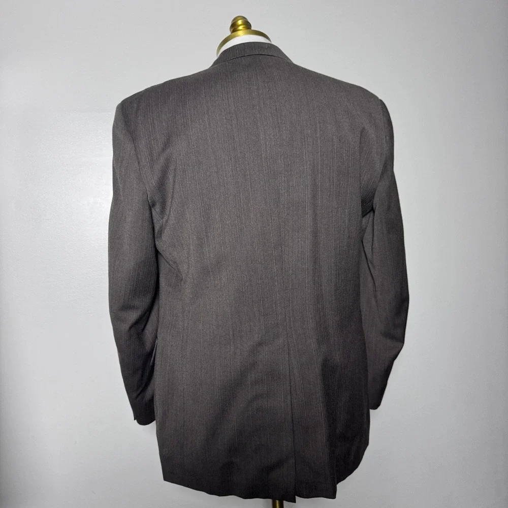 Tom James Suit Mens 42R 35x30 Gray Pinstripe Herringbone Wool Two Button USA - Picture 2 of 7